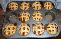 Liz-AllAmericanMiniApplePies