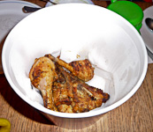 NosefingerAndLinda-KFC